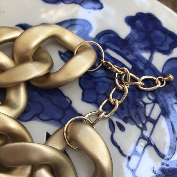 NWT Gold Chain Link Adjustable Bracelet - Picture 2 of 2